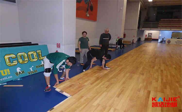 籃球場木地板龍骨怎么安裝