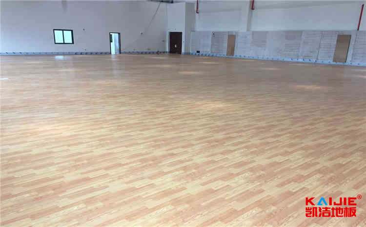 籃球場(chǎng)木地板安裝