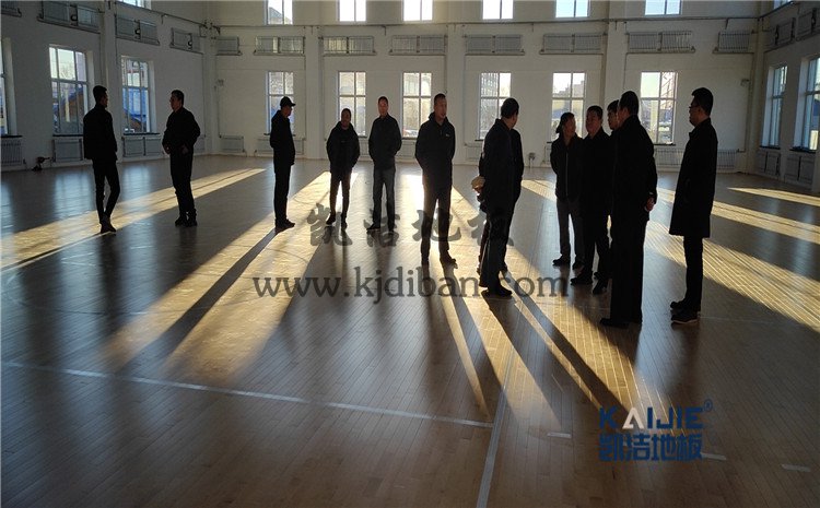 內(nèi)蒙古鄂倫春旗大楊樹林業(yè)局全民健身中心木地板案例