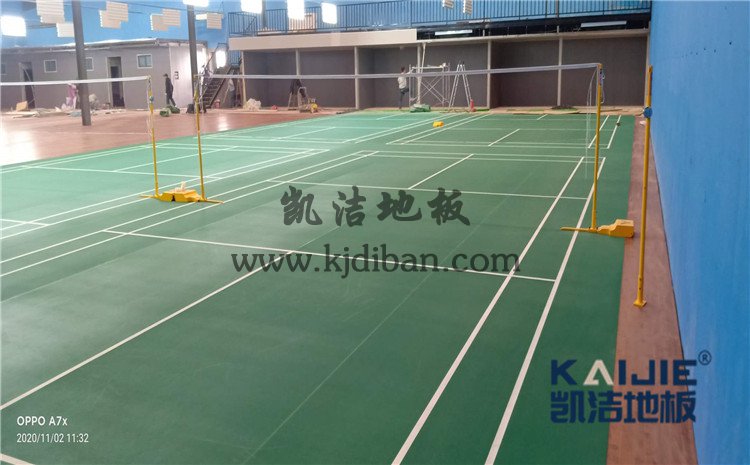 北京市海淀區(qū)鐵盟物流籃球館和羽毛球館木地板案例